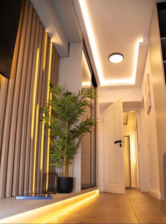 apartament decomandat de inchiriat cu 3 camere  in Splaiul Unirii 