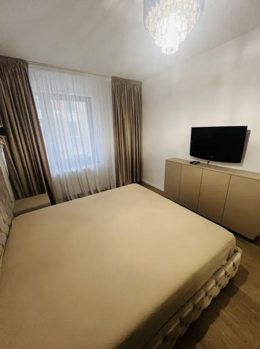 apartament decomandat de inchiriat cu 2 camere  in Pipera 