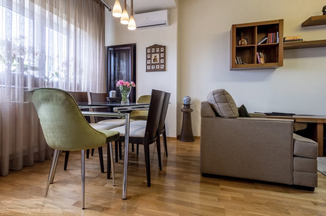 apartament decomandat de inchiriat cu 3 camere  in Pipera 