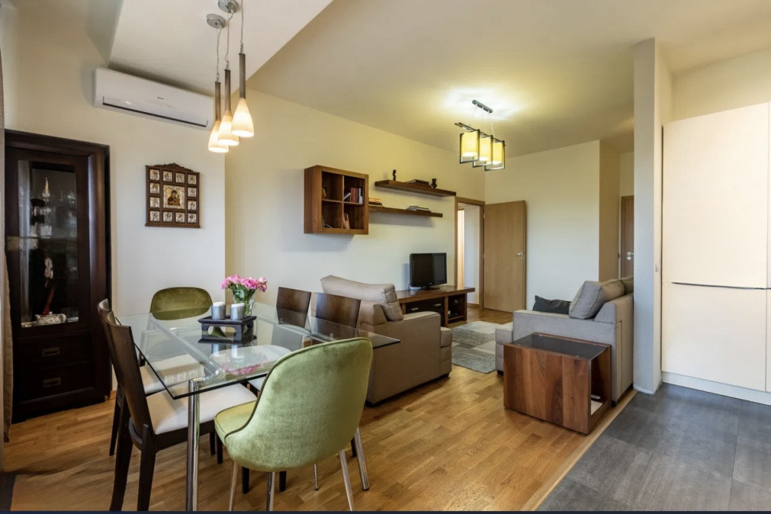 apartament decomandat de inchiriat cu 3 camere  in Pipera 