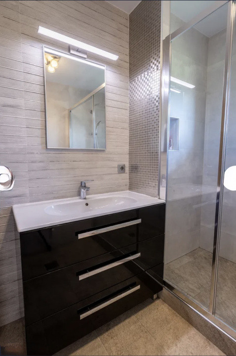 apartament decomandat de inchiriat cu 3 camere  in Pipera 