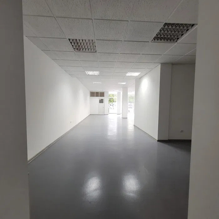 spatiu comercial de inchiriat cu in zona  Fundeni 