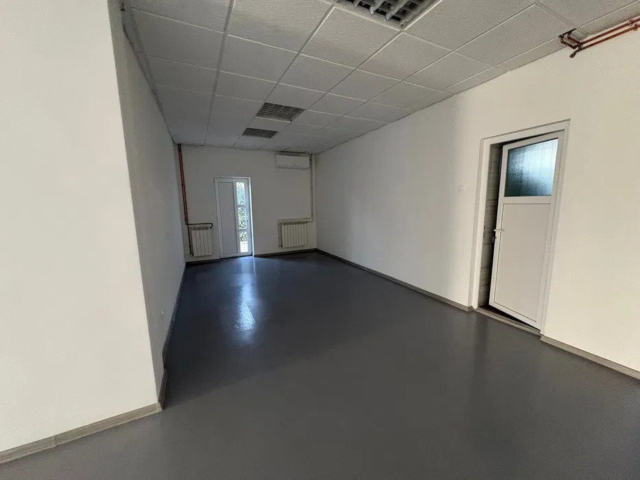 spatiu comercial de inchiriat cu in zona  Fundeni 