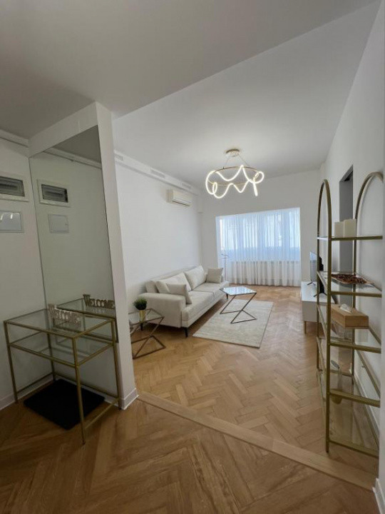 Apartament 2 camere Calea Victoriei situat la  etajul 9/10