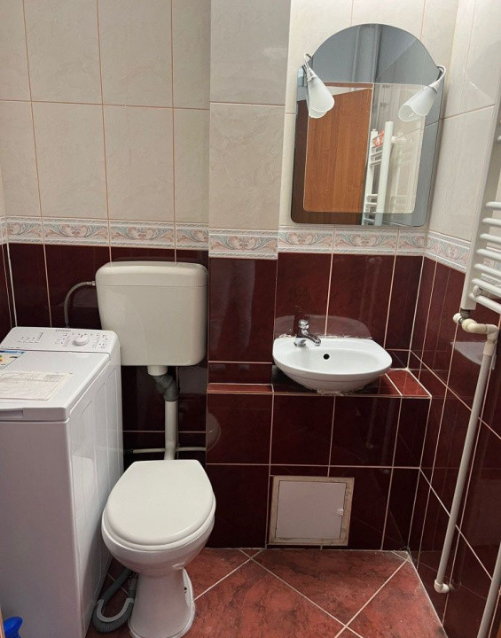 Inchiriez apartament 3 camere