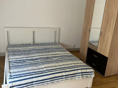 Inchiriez apartament 3 camere