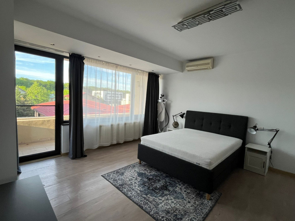 Apartament  de vanzare cu 3 camere  in Pipera,  vedere la padure