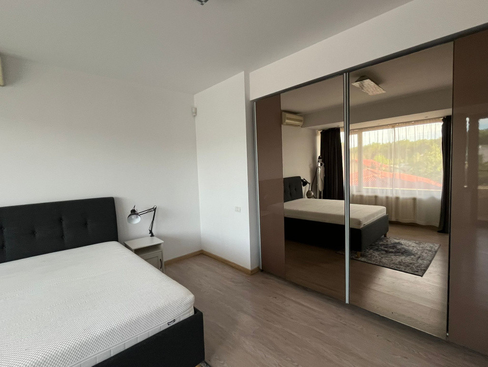 Apartament  de vanzare cu 3 camere  in Pipera,  vedere la padure