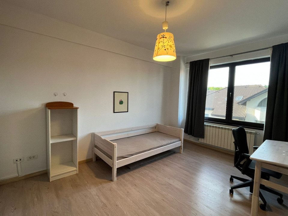 Apartament  de vanzare cu 3 camere  in Pipera,  vedere la padure