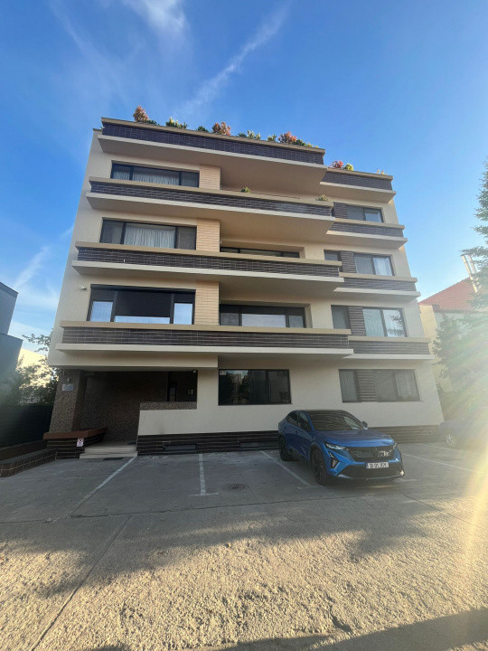 Apartament  de vanzare cu 3 camere  in Pipera,  vedere la padure