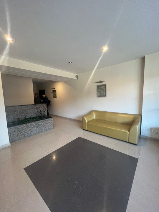 Apartament  de vanzare cu 3 camere  in Pipera,  vedere la padure