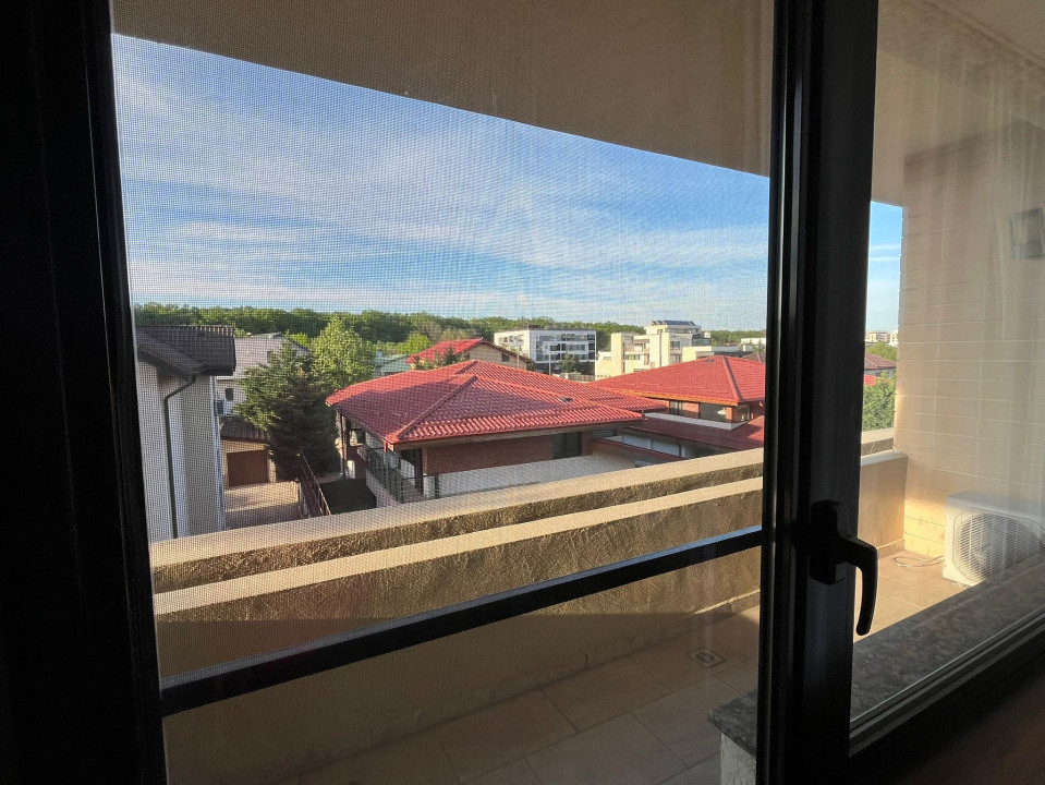 Apartament  de vanzare cu 3 camere  in Pipera,  vedere la padure
