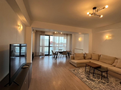 Apartament  de vanzare cu 3 camere  in Pipera,  vedere la padure
