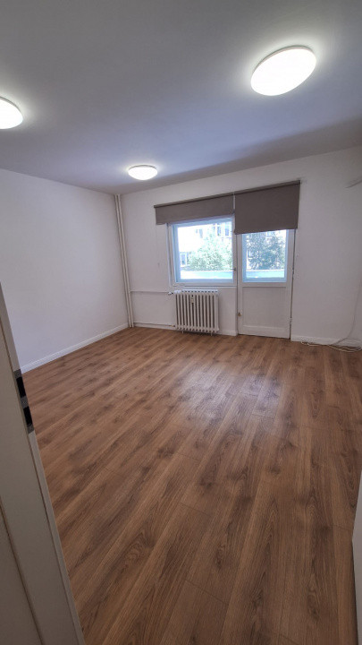 Spatiu birou/cabinete, 82 mp, balcon, renovat, metrou, zona Decebal