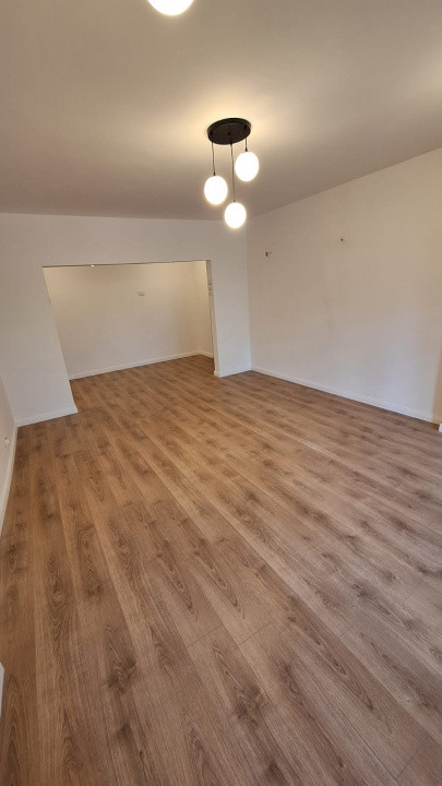 Spatiu birou/cabinete, 82 mp, balcon, renovat, metrou, zona Decebal