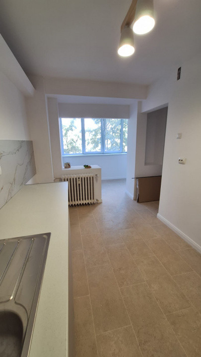 Spatiu birou/cabinete, 82 mp, balcon, renovat, metrou, zona Decebal