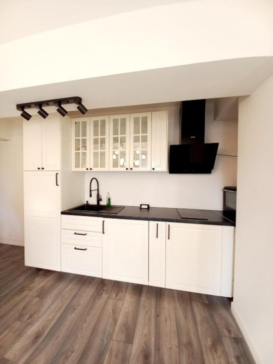 apartament decomandat de inchiriat cu 3 camere  in Baneasa 