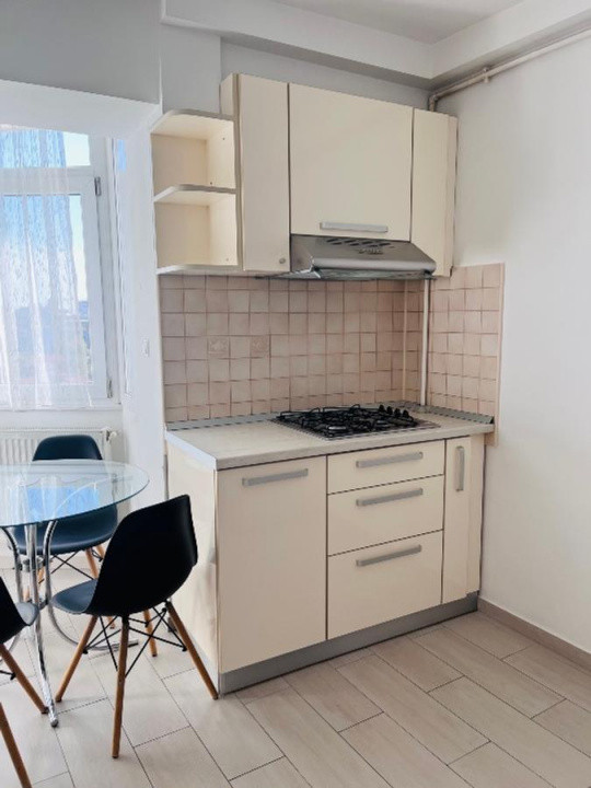 apartament decomandat de inchiriat cu 2 camere  in Dorobanti 