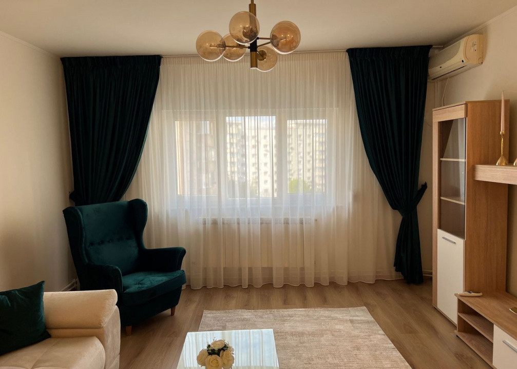 De inchiriat apartament decomandat cu 3 camere  in Vitan 
