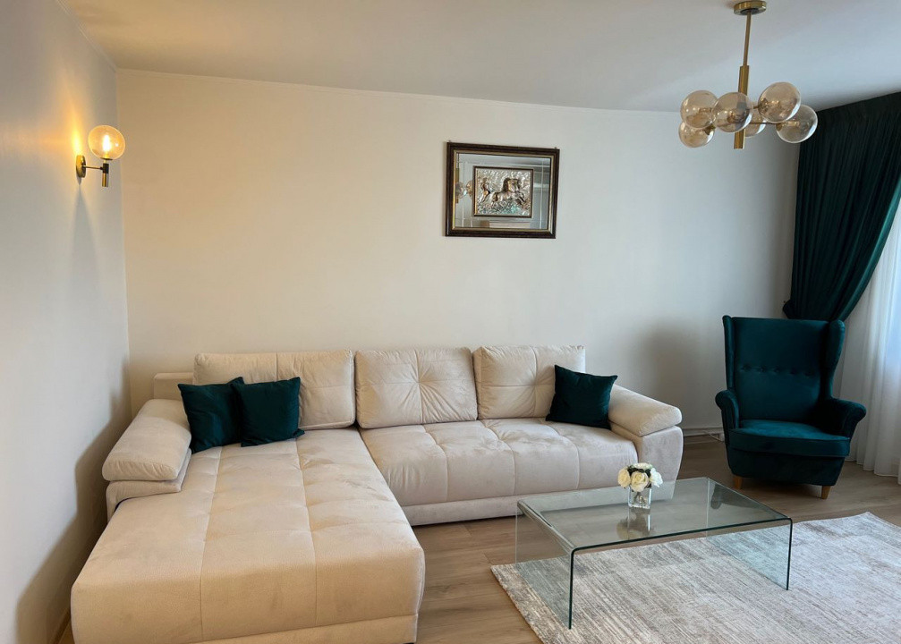 De inchiriat apartament decomandat cu 3 camere  in Vitan 