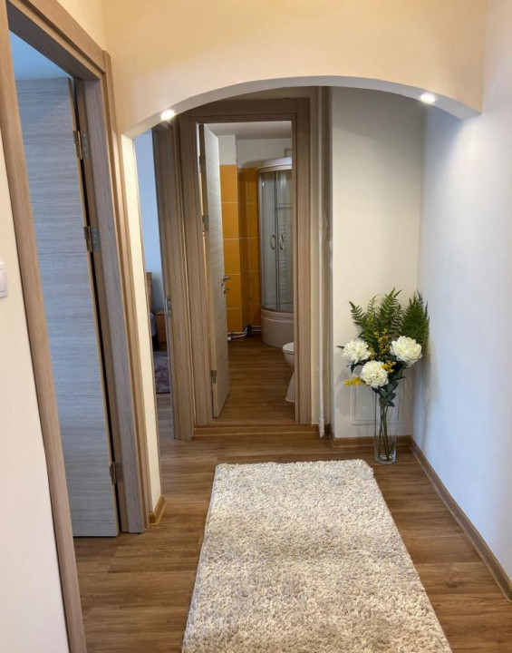 De inchiriat apartament decomandat cu 3 camere  in Vitan 