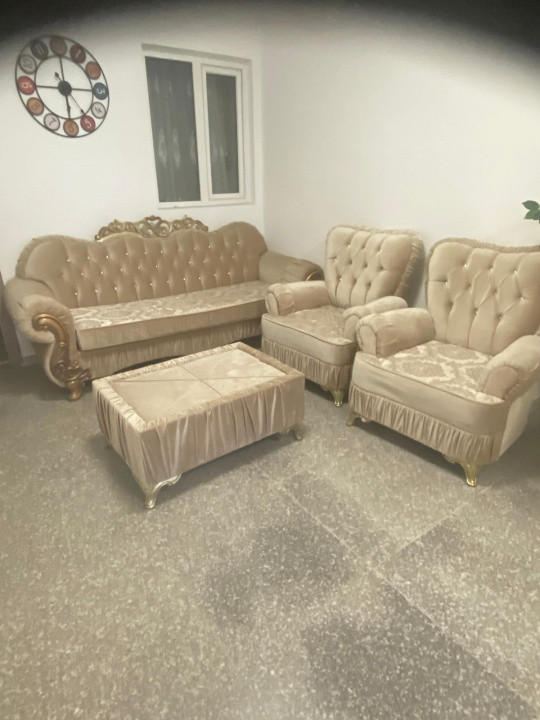 Casă individuală cu compartimentare generoasă în zona Titan