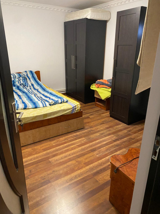 Casă individuală cu compartimentare generoasă în zona Titan