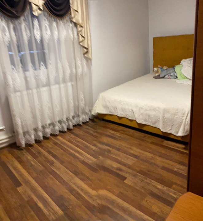 Casă individuală cu compartimentare generoasă în zona Titan