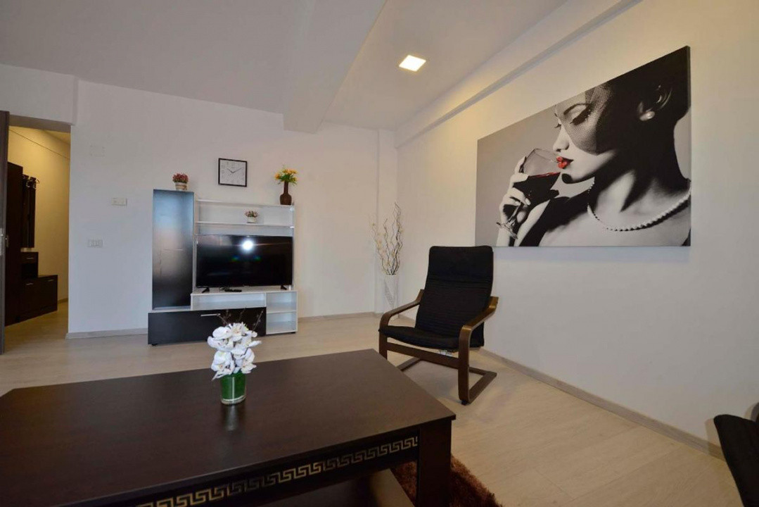 apartament decomandat de inchiriat cu 2 camere  in Armeneasca 