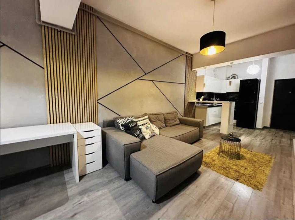 apartament decomandat de inchiriat cu 2 camere  in Unirii 