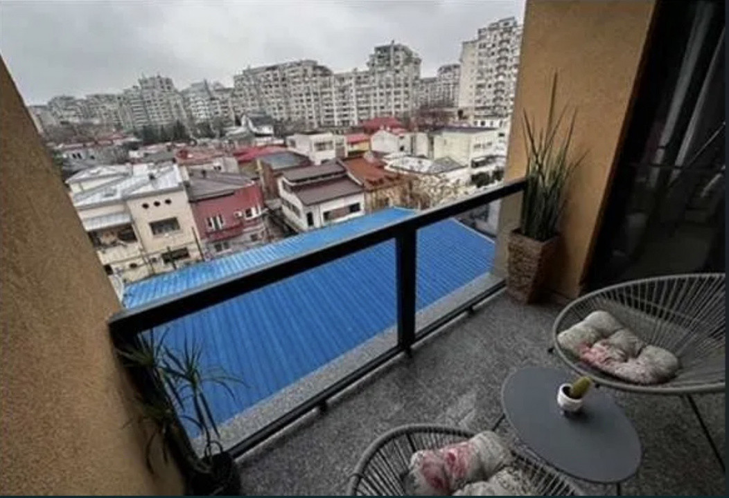 apartament decomandat de inchiriat cu 2 camere  in Unirii 