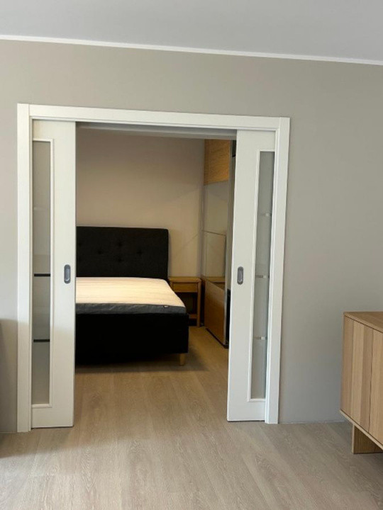 apartament decomandat de inchiriat cu 3 camere  in Unirii 