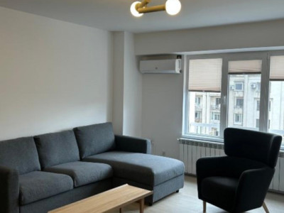 apartament decomandat de inchiriat cu 3 camere  in Unirii 