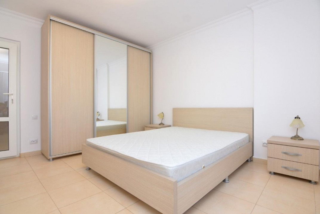 apartament decomandat de inchiriat cu 2 camere  in Unirii 