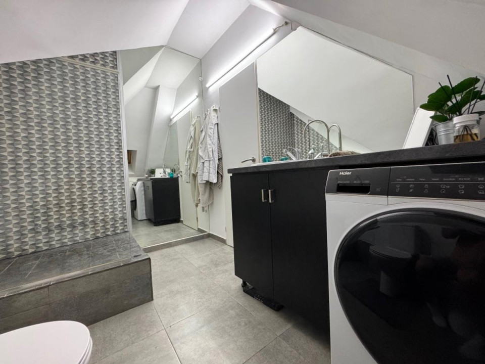 apartament decomandat de inchiriat cu 2 camere  in P-ta Romana 