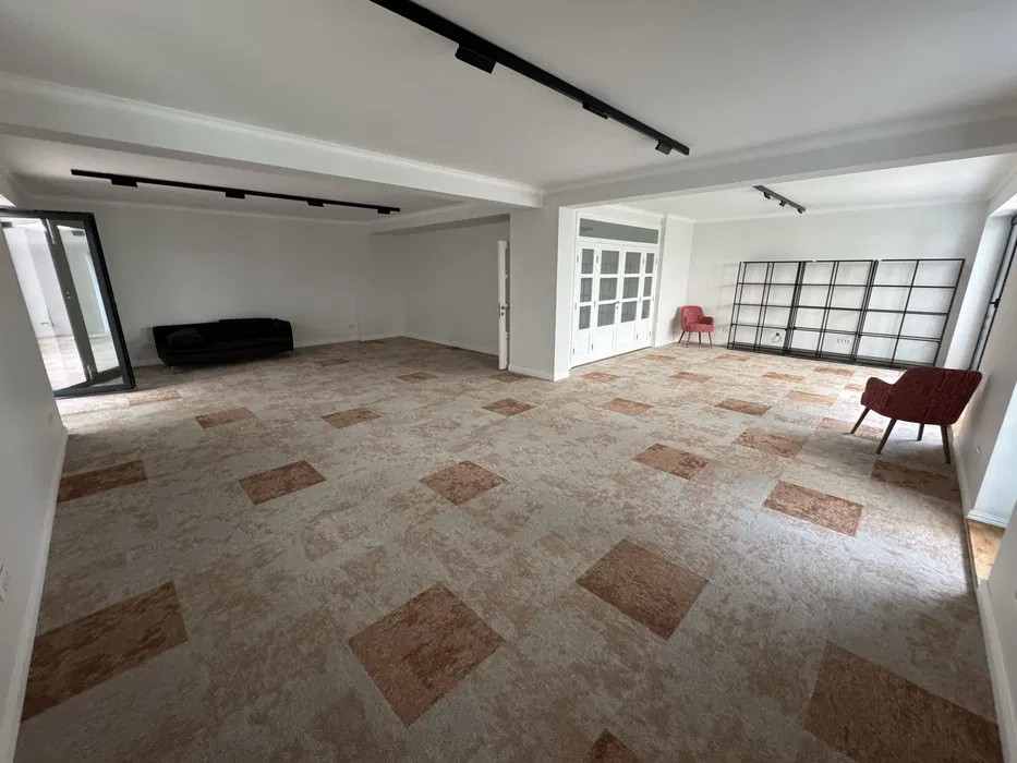 spatiu comercial  de inchiriat cu 2 camere  in zona Tei/Floreasca 