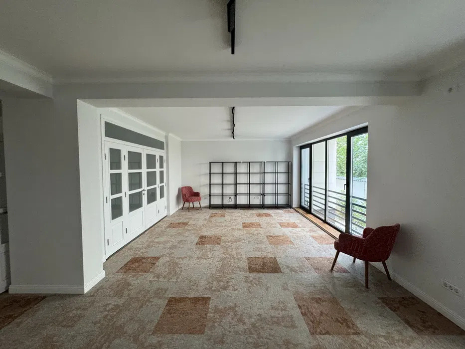 spatiu comercial  de inchiriat cu 2 camere  in zona Tei/Floreasca 