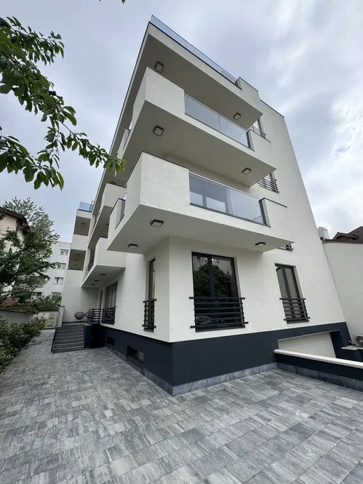 spatiu comercial  de inchiriat cu 2 camere  in zona Tei/Floreasca 