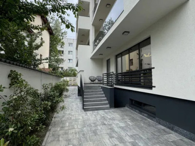 spatiu comercial  de inchiriat cu 2 camere  in zona Tei/Floreasca 