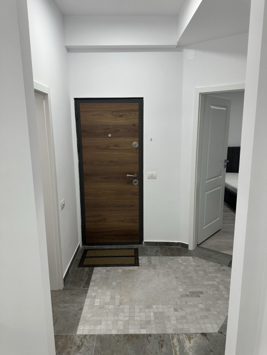 apartament decomandat de inchiriat cu 3 camere  in Calea Victoriei 