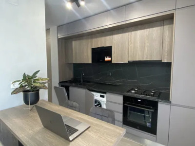Apartament cochet aproape de metrou, zona de Nord