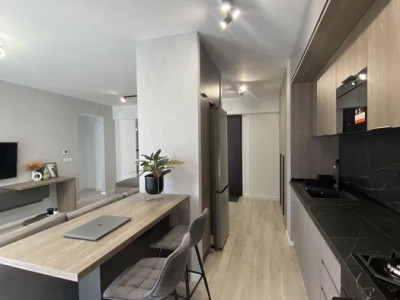 Apartament cochet aproape de metrou, zona de Nord