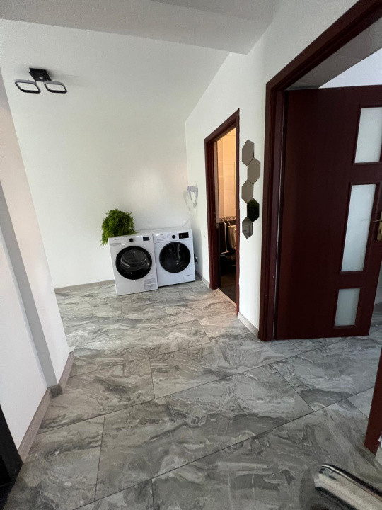Vilă + curte  – 15 minute de Piața Unirii | 205 mp | 3 parcari