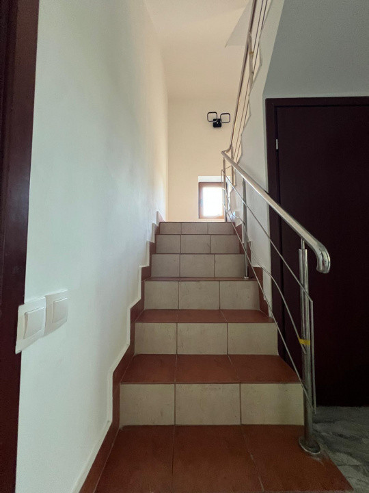 Vilă + curte  – 15 minute de Piața Unirii | 205 mp | 3 parcari