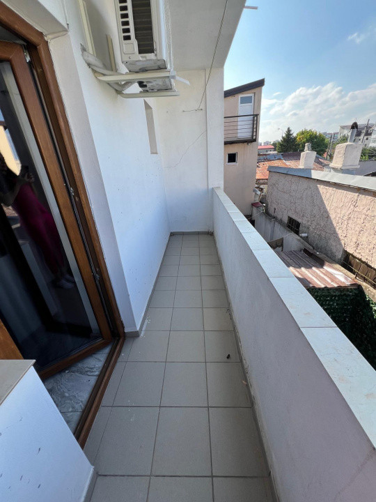 Vilă + curte  – 15 minute de Piața Unirii | 205 mp | 3 parcari