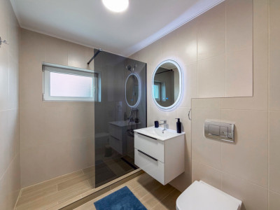 Închiriere apartament cu 2 camere în zona de nord cu parcare subterană inclusă