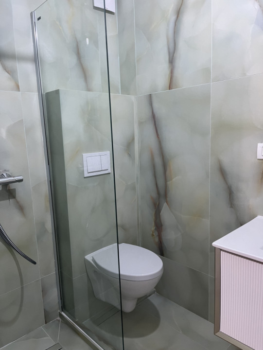 Vila individuala noua, 120 mp, 5 camere, 5 bai, curte, parcare, zona Trapezului