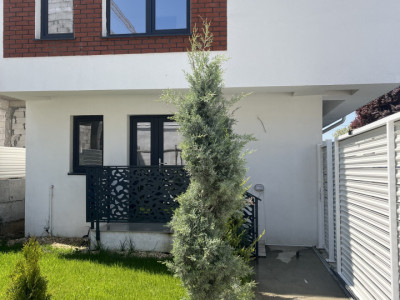 Vila individuala noua, 120 mp, 5 camere, 5 bai, curte, parcare, zona Trapezului