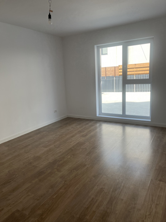 Apartament 2 camere 52 mp, bloc nou, centrala, parcare, zona Trapezului