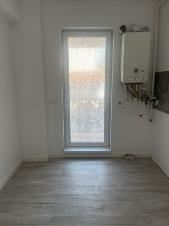 Apartament 2 camere 52 mp, bloc nou, centrala, parcare, zona Trapezului